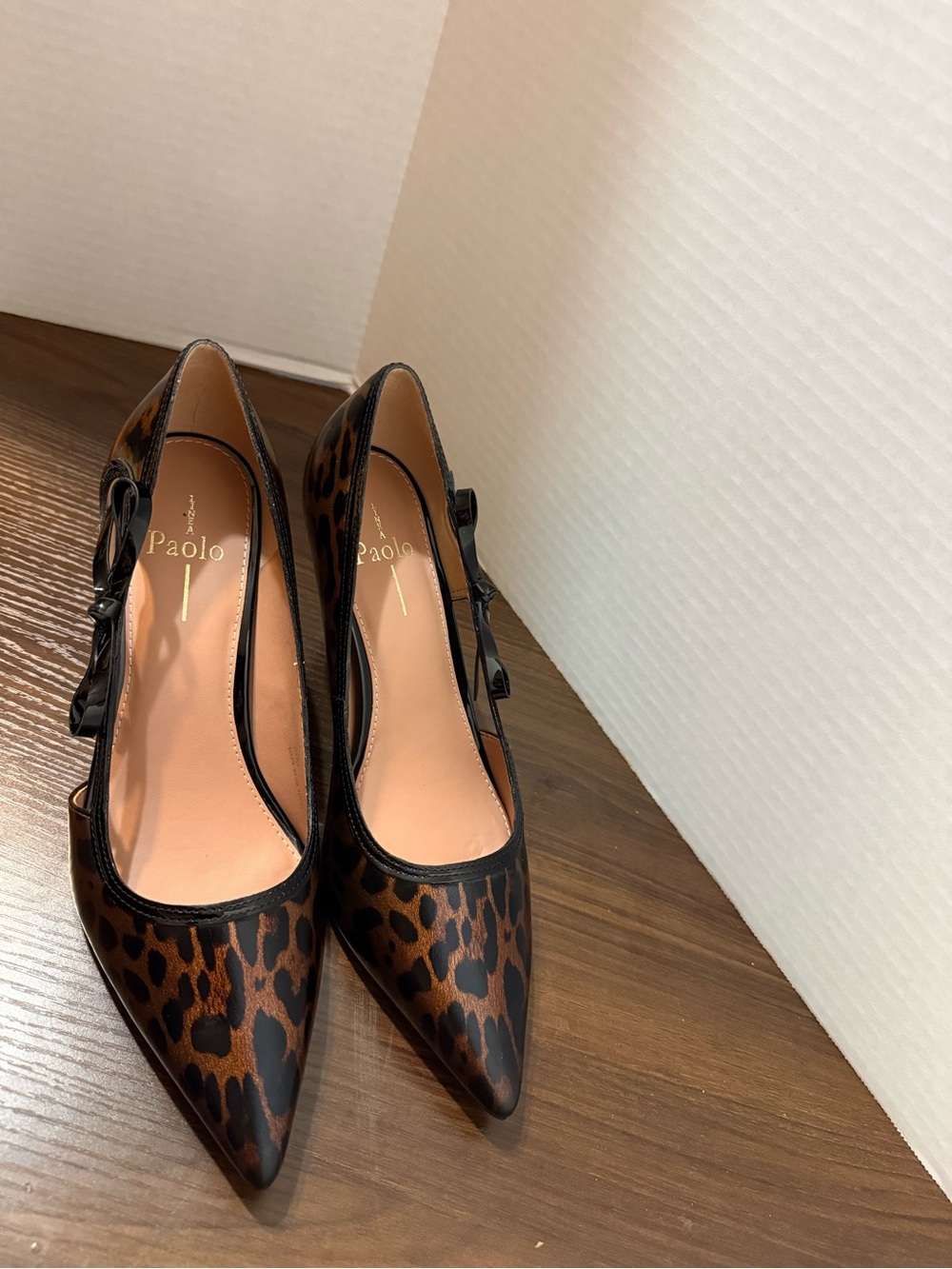 Linea Paolo Pointe Leopard Patent Leather Pointed Toe Pumps Size 9.5 - Picture 2 of 7